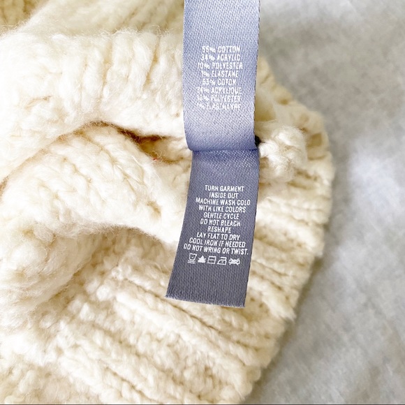 AERIE Crew Neck Sweater Cream Medium NEW NWOT - Picture 6 of 8